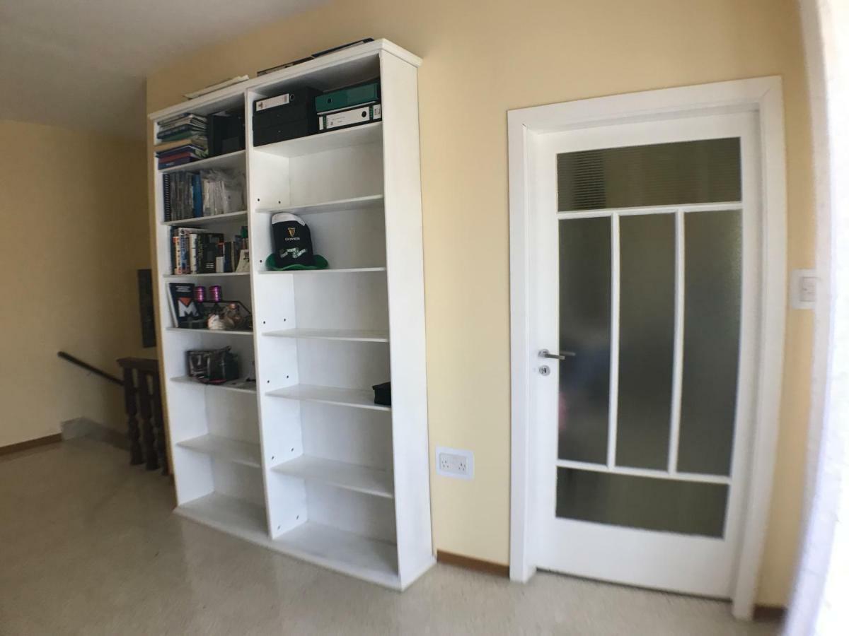 Corner Townhouse 1Km From University Msida Exterior photo